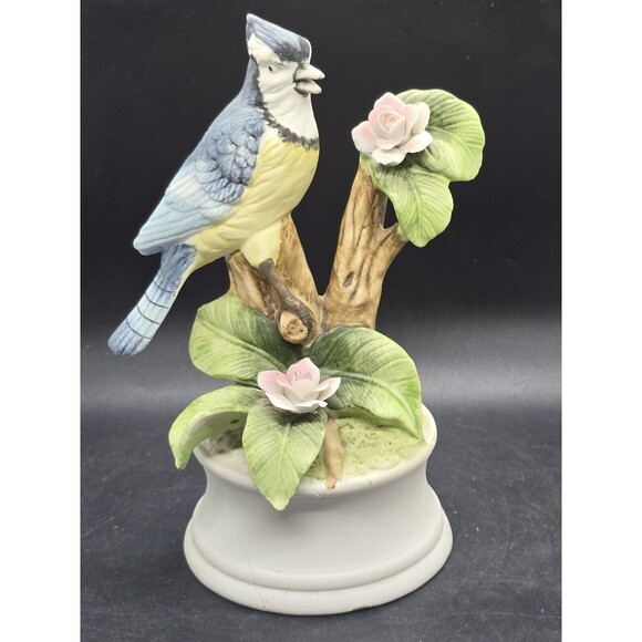 Royal Crown PORCELAIN BLUE JAY On Tree Branch MUSIC BOX Works Great 8" - Picture 15 of 15